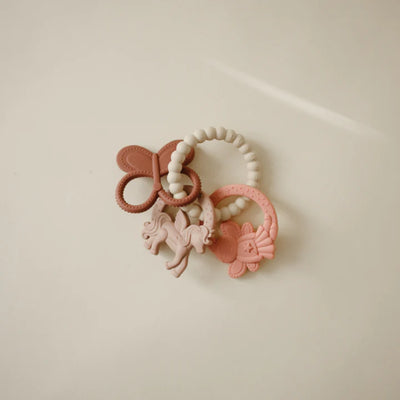 Mordedor Infantil Mushie Fairy Teething Ring - Estímulo ao desenvolvimento sensorial